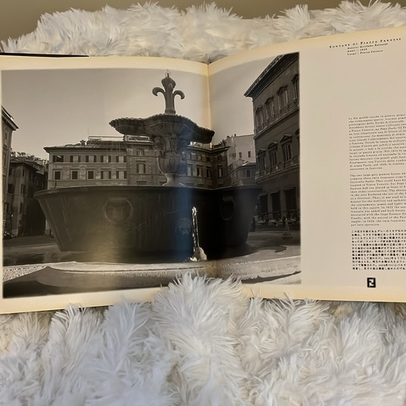 Fendi Le Fontaine Di Roma Hardcover Book - Picture 3 of 5